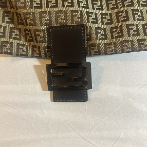 Authentic Fendi Baguette Shoulder cloth Handbag Zucca print, very classy - Picture 7 of 15